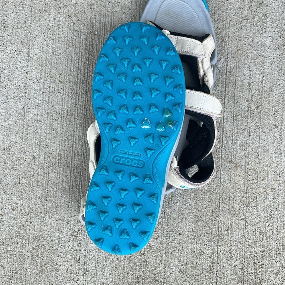 Crocs Blue White XTG Lopro Golf Strap Back Spikeless Sandals Shoes Womens Size 8 - Picture 4 of 5